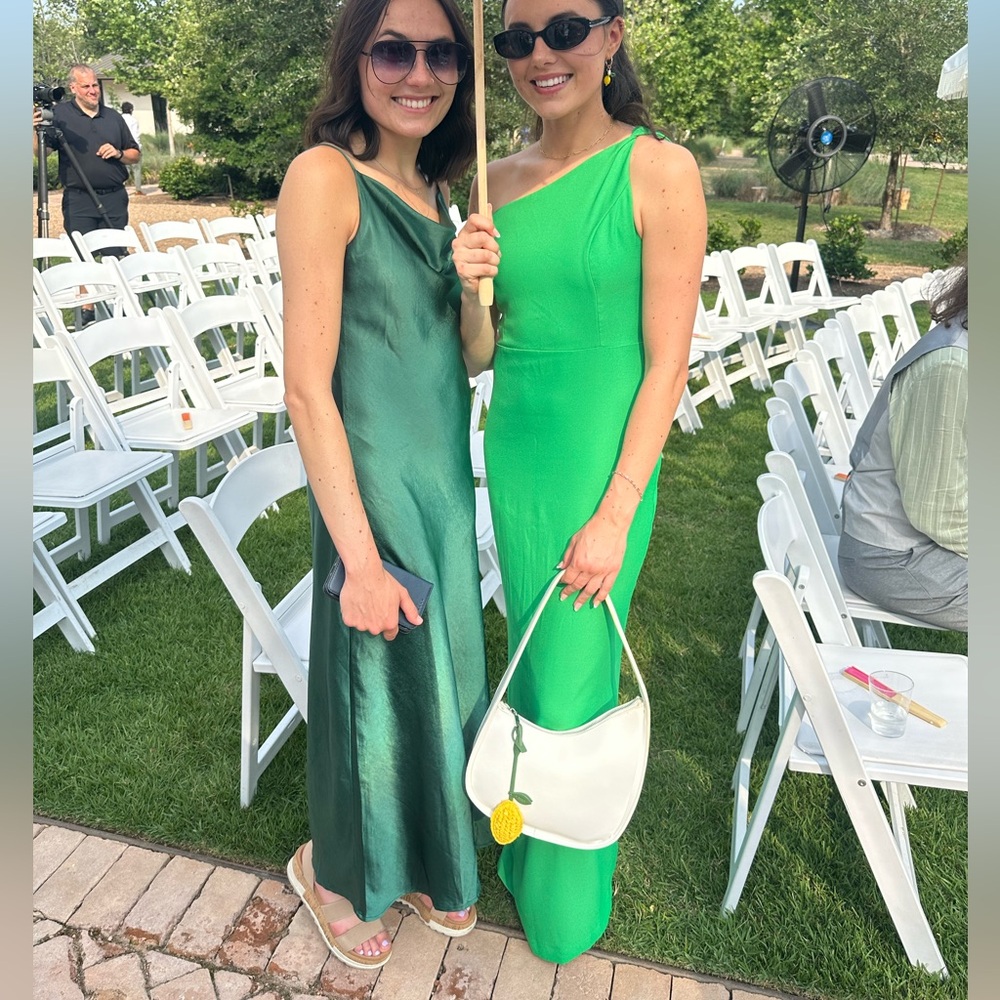Elegant Green One-Shoulder Dress - Picture 5 of 5
